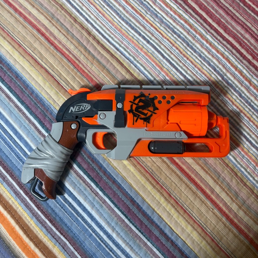 Nerf Zombie Strike Hammershot Blaster Orange Revolver Hammer Action Toy Gun